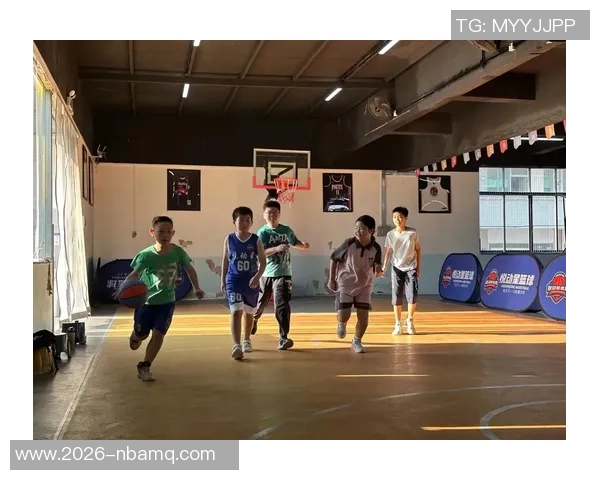 穿077球衣的女球迷晒打球美照展现对篮球的热爱与激情 穿077球衣的女球迷晒打球美照展现对篮球的热爱与激情