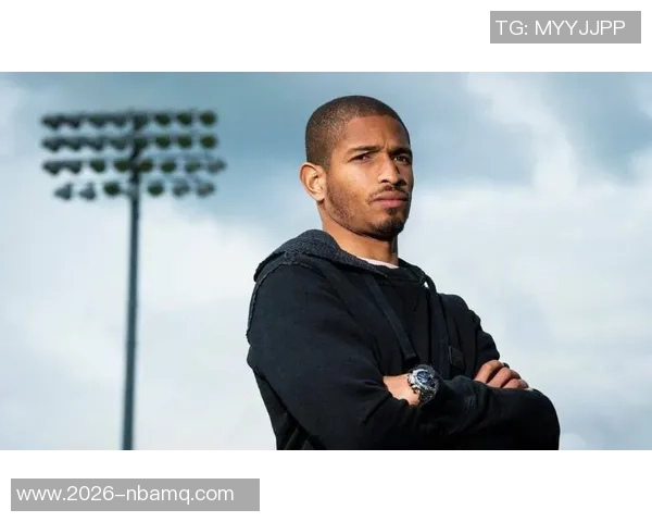 英超官方问球星手机里最出名的联系人是谁，汉密尔顿诺天王被提