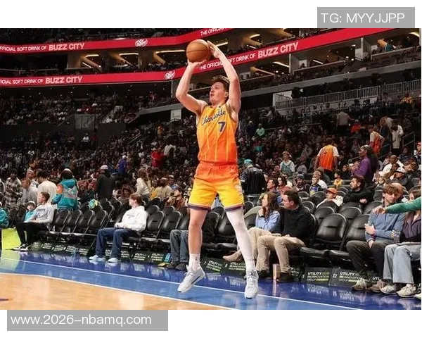 克尼佩尔状态低迷16投仅5中贡献13分4篮板4助攻表现令人失望 克尼佩尔状态低迷16投仅5中贡献13分4篮板4助攻表现令人失望