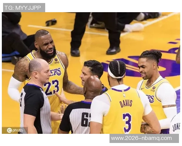 格威与赛恩詹姆斯双双失手比赛表现不佳未能得分引发关注